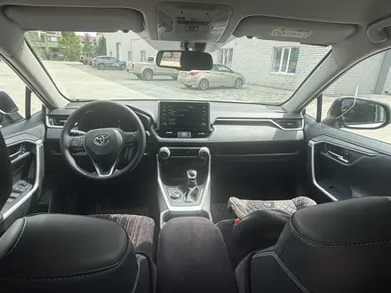 Toyota RAV4 2020 года за 16 500 000 тг. в Актобе – фото 7