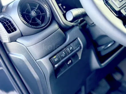 Toyota Land Cruiser Prado 2025 года за 27 850 000 тг. в Астана – фото 35