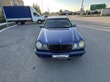 Mercedes-Benz E 320 1998 года за 2 000 000 тг. в Астана – фото 3