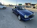 Mercedes-Benz E 320 1998 года за 2 000 000 тг. в Астана – фото 5