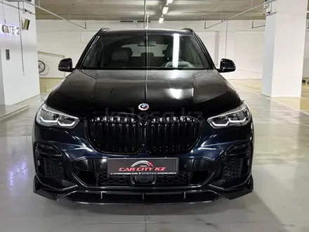 BMW X5 2022 года за 50 500 000 тг. в Астана