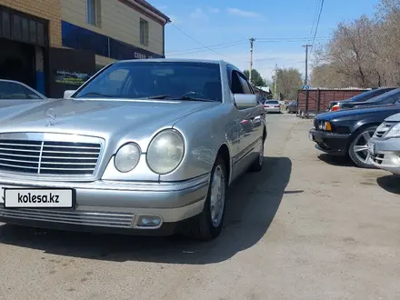 Mercedes-Benz E 320 1997 года за 4 500 000 тг. в Павлодар – фото 2