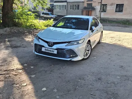 Toyota Camry 2019 года за 17 500 000 тг. в Алматы – фото 11