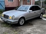 Mercedes-Benz E 230 1995 года за 3 500 000 тг. в Шу – фото 4