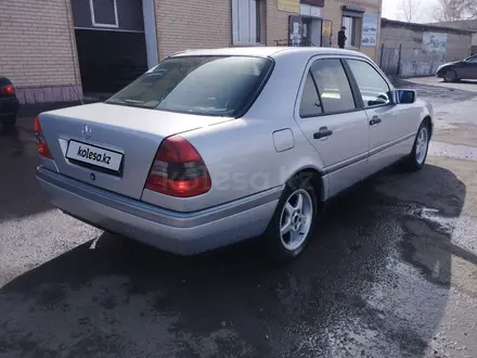 Mercedes-Benz C 180 1996 года за 2 550 000 тг. в Кокшетау – фото 4