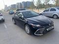 Toyota Camry 2022 года за 12 700 000 тг. в Астана