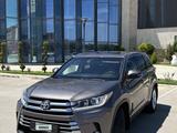 Toyota Highlander 2016 года за 9 200 000 тг. в Актау