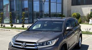 Toyota Highlander 2016 годаүшін9 200 000 тг. в Актау