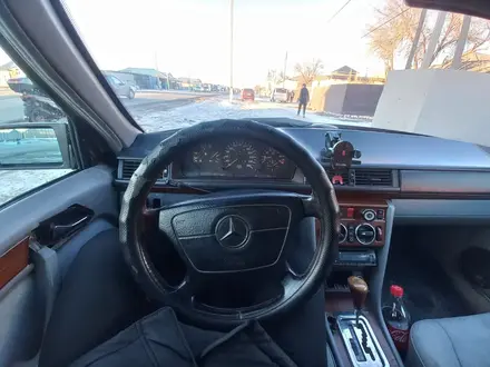 Mercedes-Benz E 280 1995 года за 1 800 000 тг. в Кызылорда – фото 3