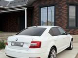 Skoda Octavia 2018 года за 3 800 000 тг. в Атырау – фото 3