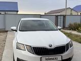 Skoda Octavia 2018 года за 3 800 000 тг. в Атырау – фото 5