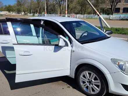 Opel Astra 2009 года за 2 600 000 тг. в Рудный – фото 2