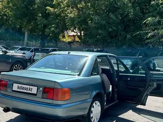 Audi 100