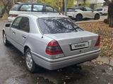 Mercedes-Benz C 220 1994 года за 2 500 000 тг. в Алматы – фото 3