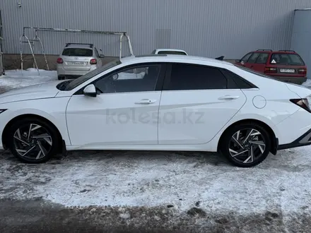 Hyundai Elantra 2023 года за 8 500 000 тг. в Караганда – фото 4