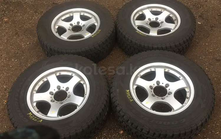 Колеса/диски/резина на внедорожник r17 за 11 777 тг. в Уральск