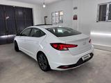 Hyundai Elantra 2019 года за 7 500 000 тг. в Актау – фото 4