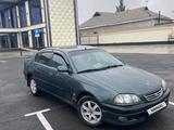 Toyota Avensis 1998 года за 2 000 000 тг. в Туркестан – фото 2