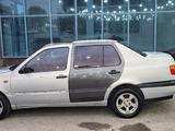 Volkswagen Vento 1992 года за 1 300 000 тг. в Шымкент – фото 3