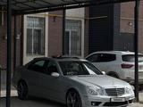 Mercedes-Benz E 500 2003 годаүшін7 700 000 тг. в Актау – фото 3