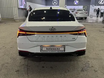 Hyundai Elantra 2023 года за 13 000 000 тг. в Шымкент