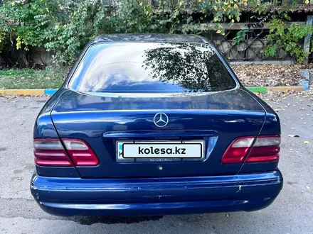 Mercedes-Benz E 320 1998 года за 2 800 000 тг. в Алматы – фото 6