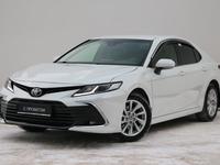 Toyota Camry 2023 года за 17 895 000 тг. в Астана