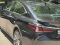 Lexus ES 300h 2019 годаfor17 300 000 тг. в Алматы – фото 3