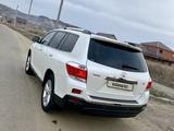 Toyota Highlander 2013 года за 14 000 000 тг. в Усть-Каменогорск – фото 2