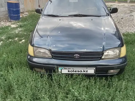 Toyota Carina E 1995 года за 1 500 000 тг. в Талдыкорган – фото 2