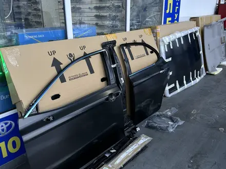 Дверь на Toyota Camry 70 за 300 000 тг. в Алматы – фото 4