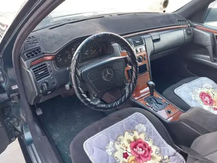 Mercedes-Benz E 230 1996 года за 3 000 000 тг. в Тараз – фото 13