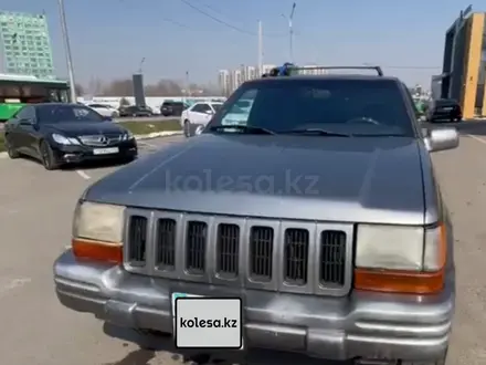 Jeep Grand Cherokee 1997 года за 3 500 000 тг. в Караганда – фото 5