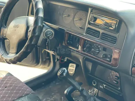 Jeep Grand Cherokee 1997 года за 3 500 000 тг. в Караганда – фото 21
