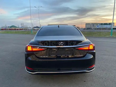 Lexus ES 250 2019 года за 23 200 000 тг. в Шымкент – фото 4