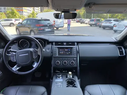 Land Rover Discovery 2018 года за 23 000 000 тг. в Алматы – фото 14