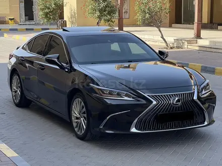 Lexus ES 250 2018 года за 29 500 000 тг. в Шымкент – фото 2