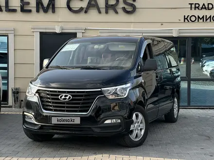 Hyundai Starex 2018 года за 13 000 000 тг. в Алматы