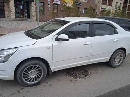 Chevrolet Cobalt 2014 года за 3 600 000 тг. в Астана – фото 2