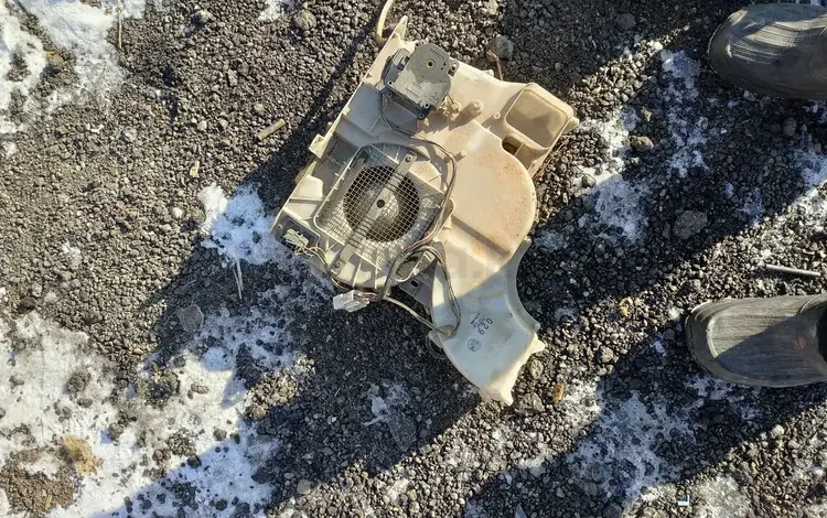 Корпус печки задний моторчик печки радиатор печки. Mitsubishi Pajero 3 за 15 000 тг. в Алматы