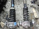 Амортизаторы с пружинами q7 таурег за 4 000 тг. в Алматы