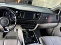 Kia Carnival 2017 года за 11 800 000 тг. в Шымкент – фото 10