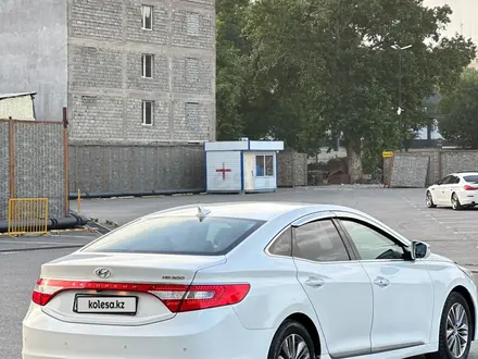 Hyundai Grandeur 2014 года за 8 000 000 тг. в Шымкент – фото 4