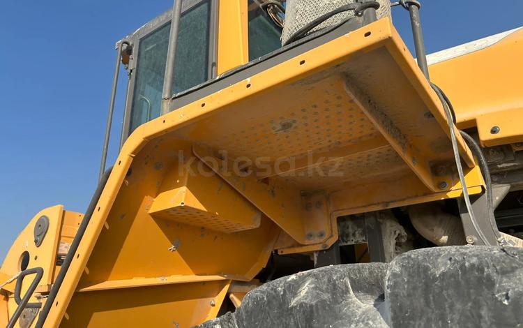 Volvo L220G 2012 г.