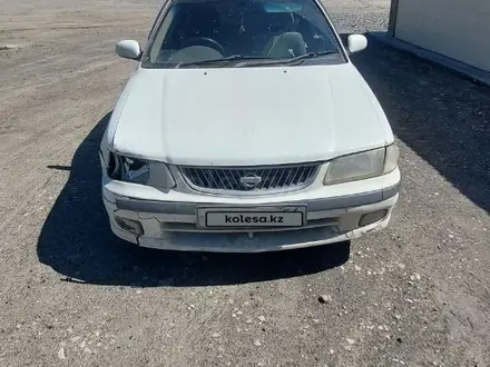 Nissan Sunny 2001 года за 900 000 тг. в Атырау