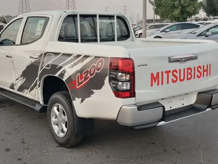 Mitsubishi L200 2024 года за 13 700 000 тг. в Астана – фото 6