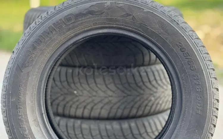 Комплект новых зимних шин Kumho, 205/65R16 за 89 000 тг. в Тараз