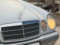 Mercedes-Benz E 320 1996 годаүшін3 000 000 тг. в Актау