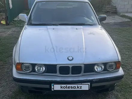 BMW 525 1990 года за 1 400 000 тг. в Павлодар