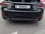 Lexus ES 350 2023 года за 31 000 000 тг. в Алматы – фото 5